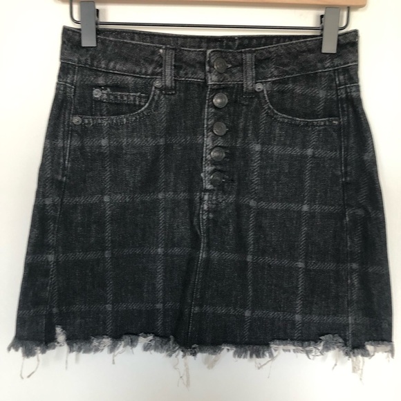 American Eagle Black Denim Skirt - Picture 1 of 7